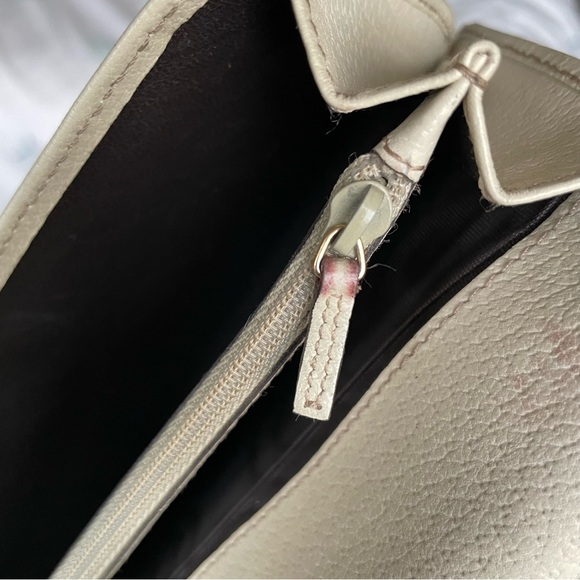 SOLD- GUCCI- vintage long wallet - Picture 15 of 17